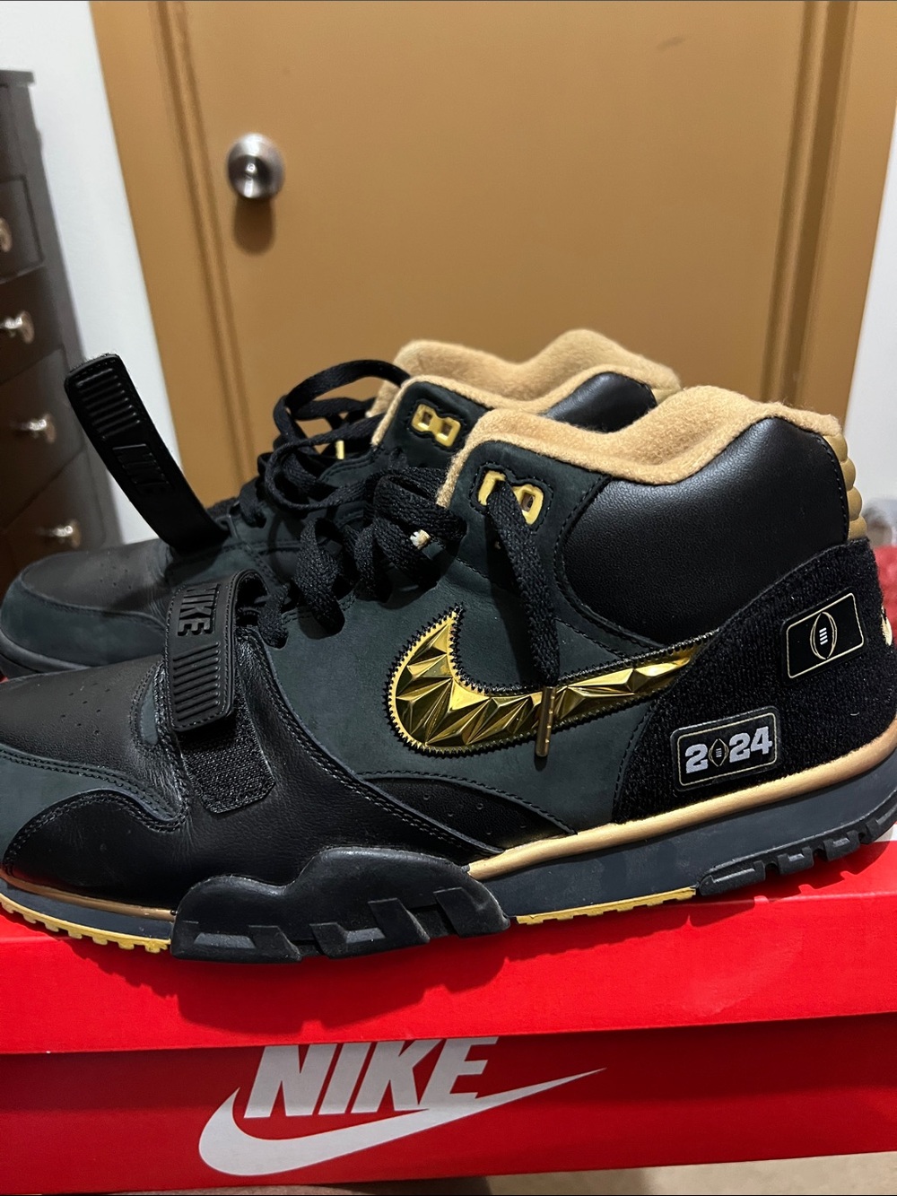 Nike air trainer 1 CFP mens sz 14 Black and Gold Mid-Top Sneakers